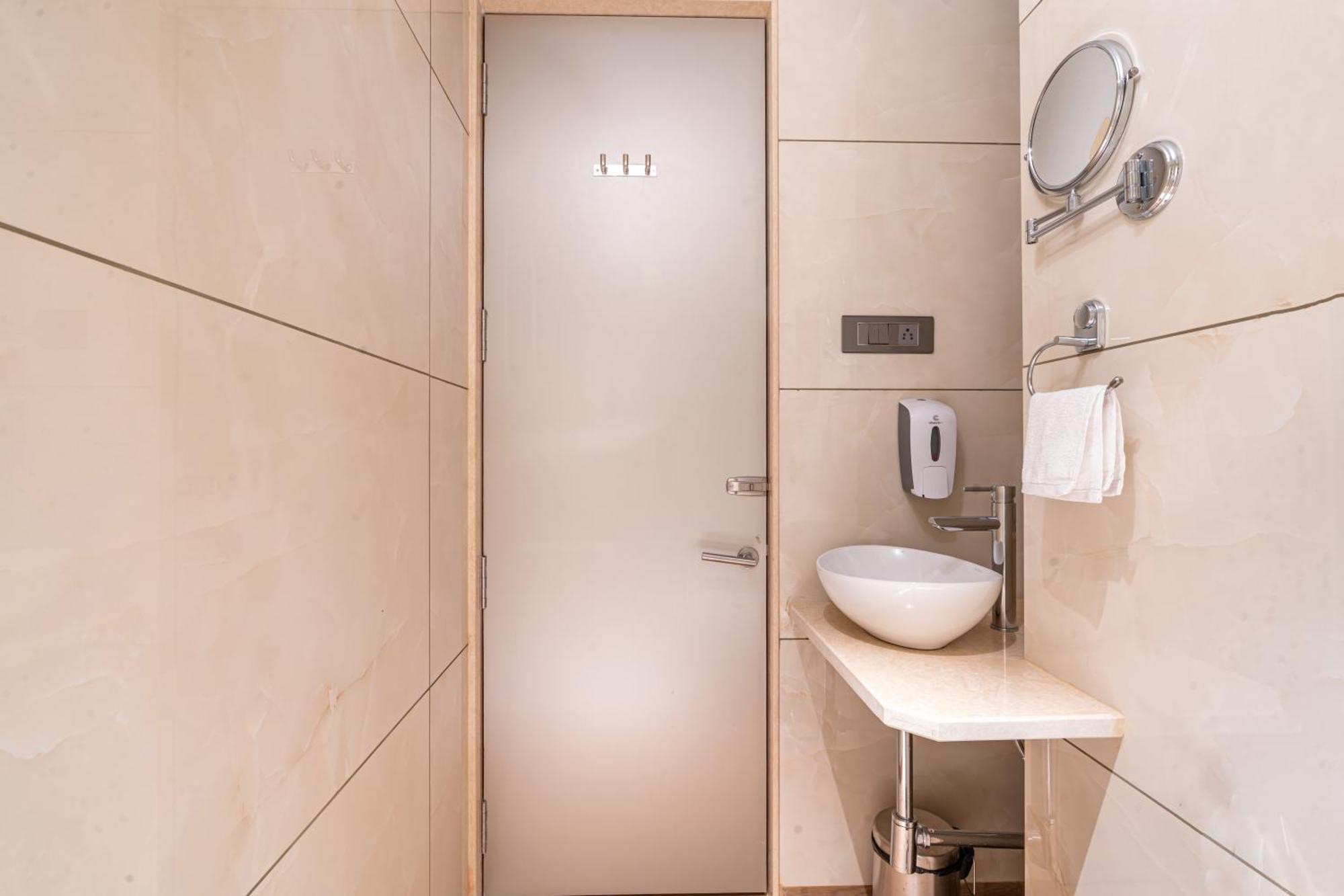 Treebo Premium Heritage Grand -Majiwada Тхане Екстер'єр фото